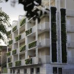 Struttura architettonica realizzata da Forma Costruzioni a Napoli, esempio di impresa edile sostenibile con design innovativo e materiali a basso impatto ambientale.